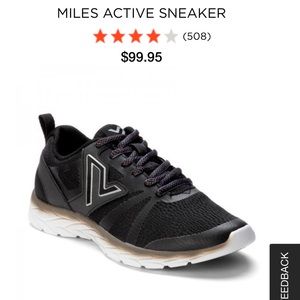 Vionic walking shoe size 8 black